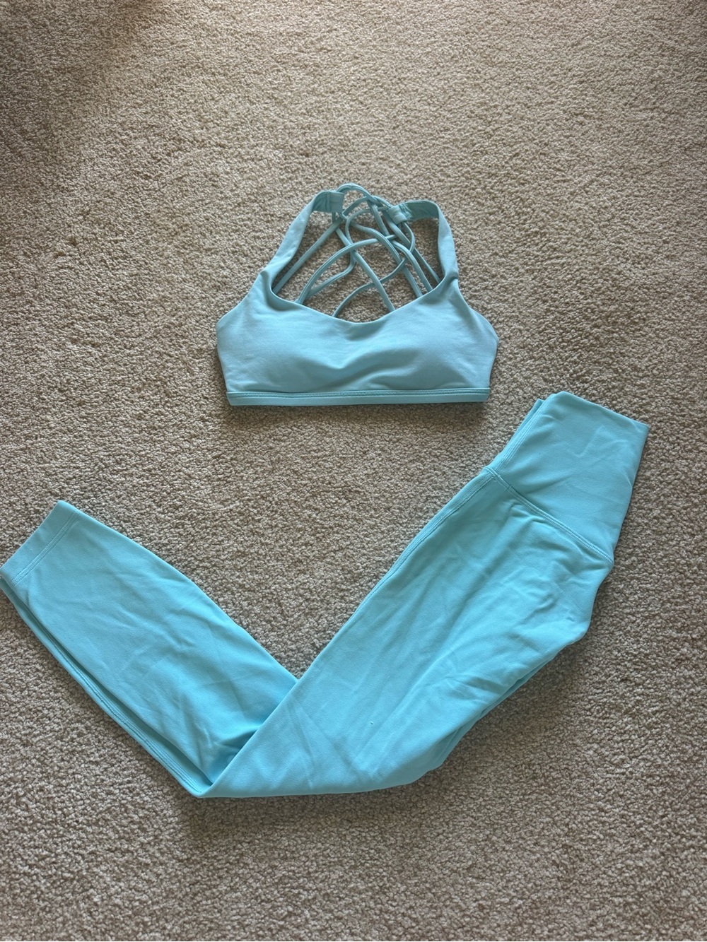lululemon athletica Light Blue Strappy Sports Bra and High-Rise Leggings Set